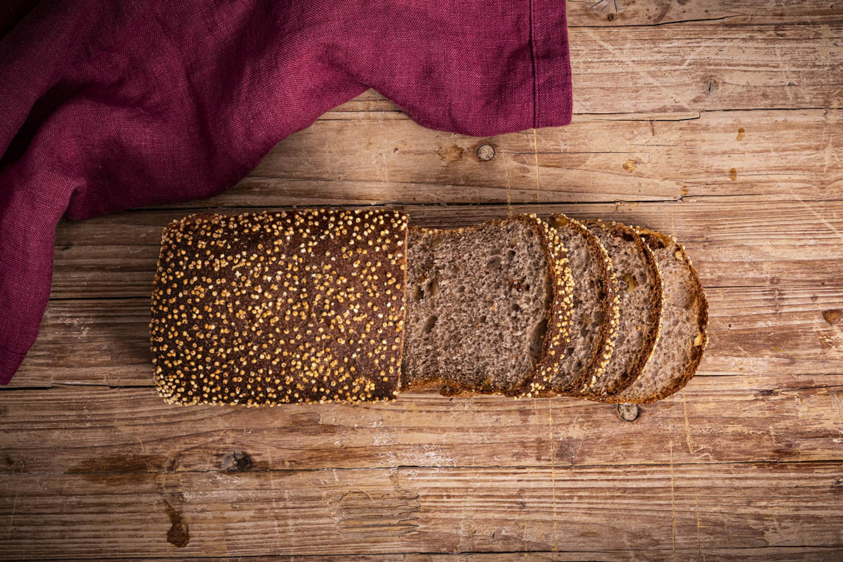 PAN DE CENTENO CON NUECES Y PASAS (300g-rebanado)