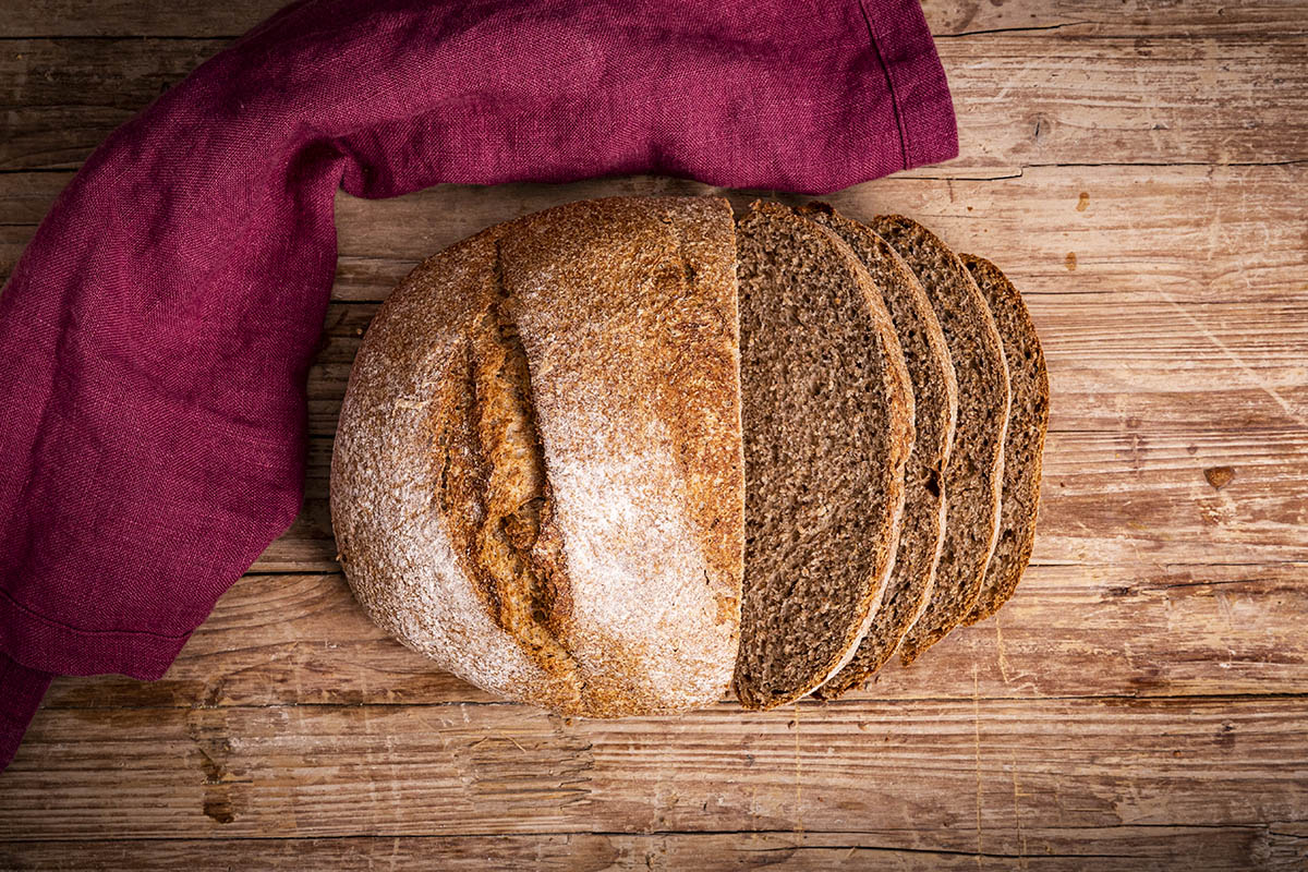 Aprende a preparar una tortilla de acelga y zanahoria que está igual de rica que la de patatas 16 Merca2.es 3. Pan integral